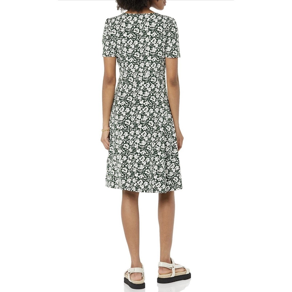 Women's Sz XXL 2XL Dark Green Floral Print Short Sleeve VNeck Fit Flare Dress‎ - Picture 2 of 11